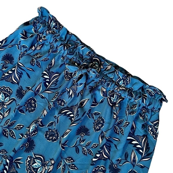 Lane Bryant Blue Floral Skirt with Elastic Waist and Pockets Size 14/16 NWOT - Picture 2 of 9